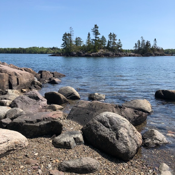 Meet your Posher, Dawn - Picture 2 of 2